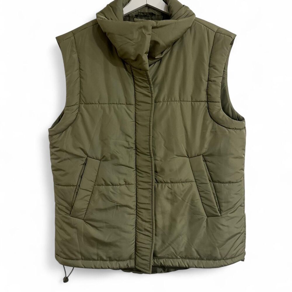 Altar’d State Green Puffer Vest Women’s Size Small